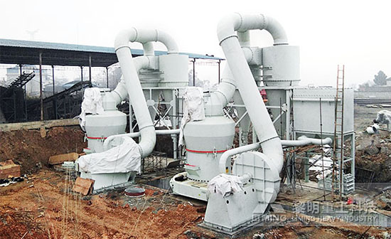 碳素磨粉現(xiàn)場